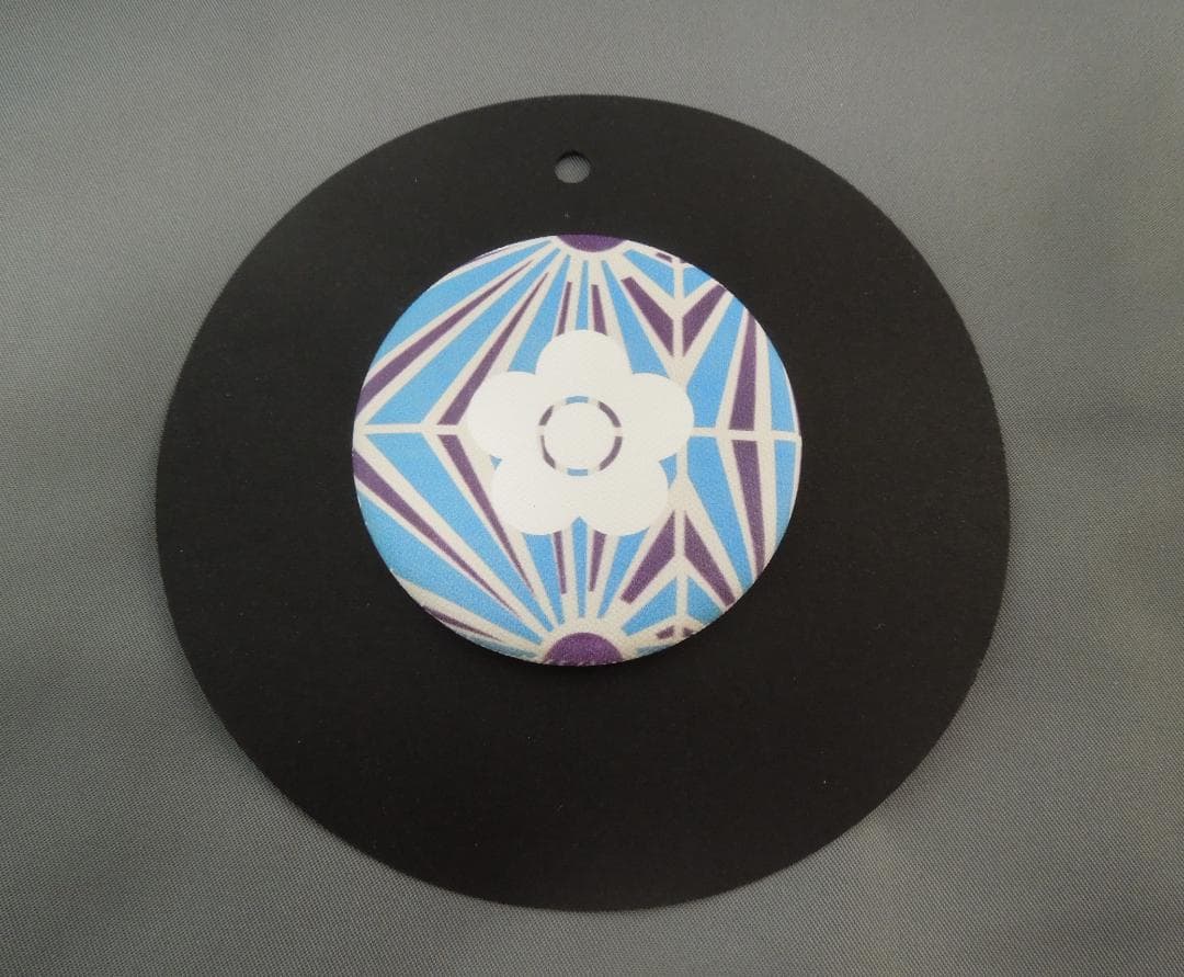 美術館グッズ【7823】　〈展覧会シリーズ〉マリー・クワント展②　布製缶バッジ