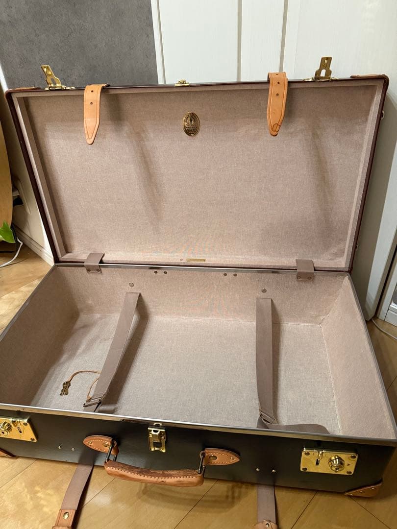 グローブトロッター ラージスーツケース74L