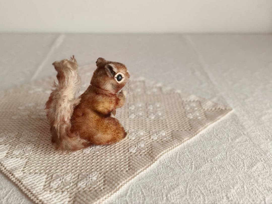 【ひまわりさま】vintage ♡ フランスに憧れている リスちゃん