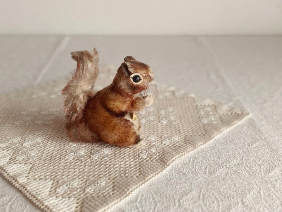 【ひまわりさま】vintage ♡ フランスに憧れている リスちゃん