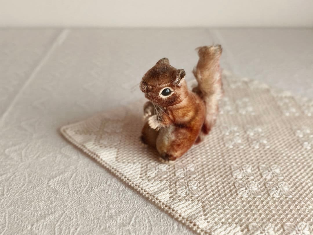 【ひまわりさま】vintage ♡ フランスに憧れている リスちゃん