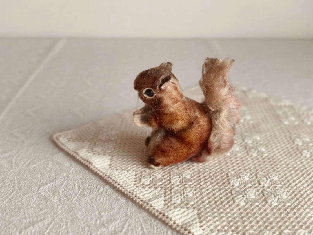 【ひまわりさま】vintage ♡ フランスに憧れている リスちゃん