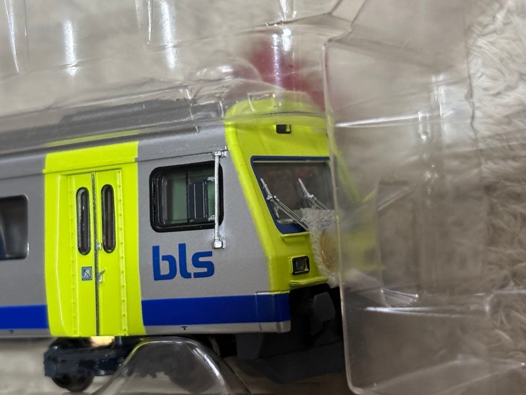 新品同様 LILIPUT スイスBLS 客車4両セット