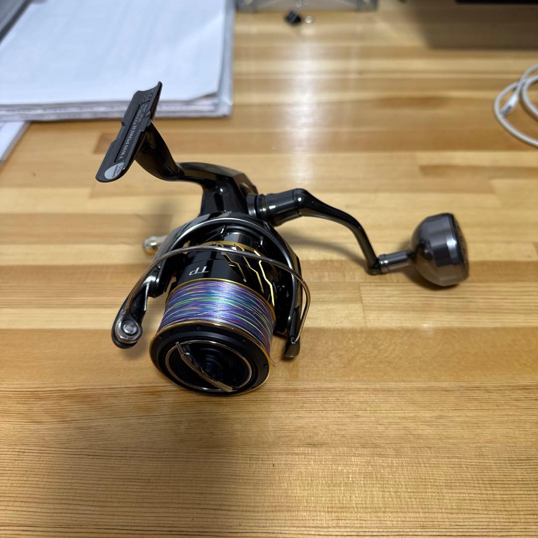 TWIN POWER 4000MHGスピニングリール