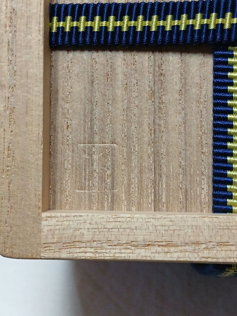 人間国宝　加藤卓男作「ラスター彩胡姫文香合」