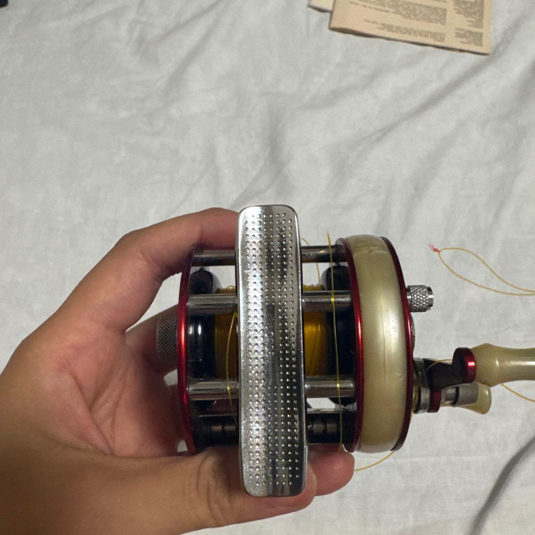 Ambassadeur 1750 A レッドリール　ジャンク品