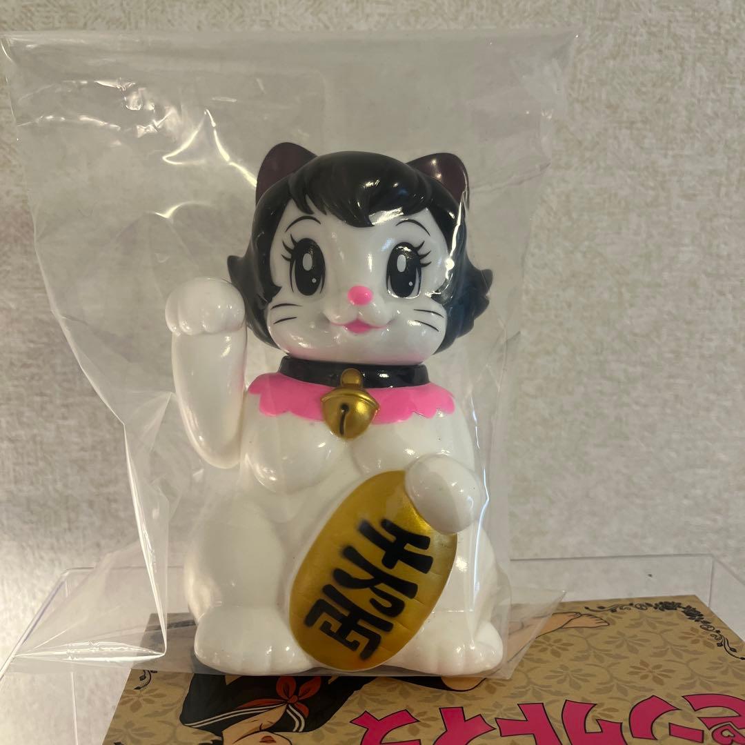 ピンクトイズ　春福猫　【招き猫】