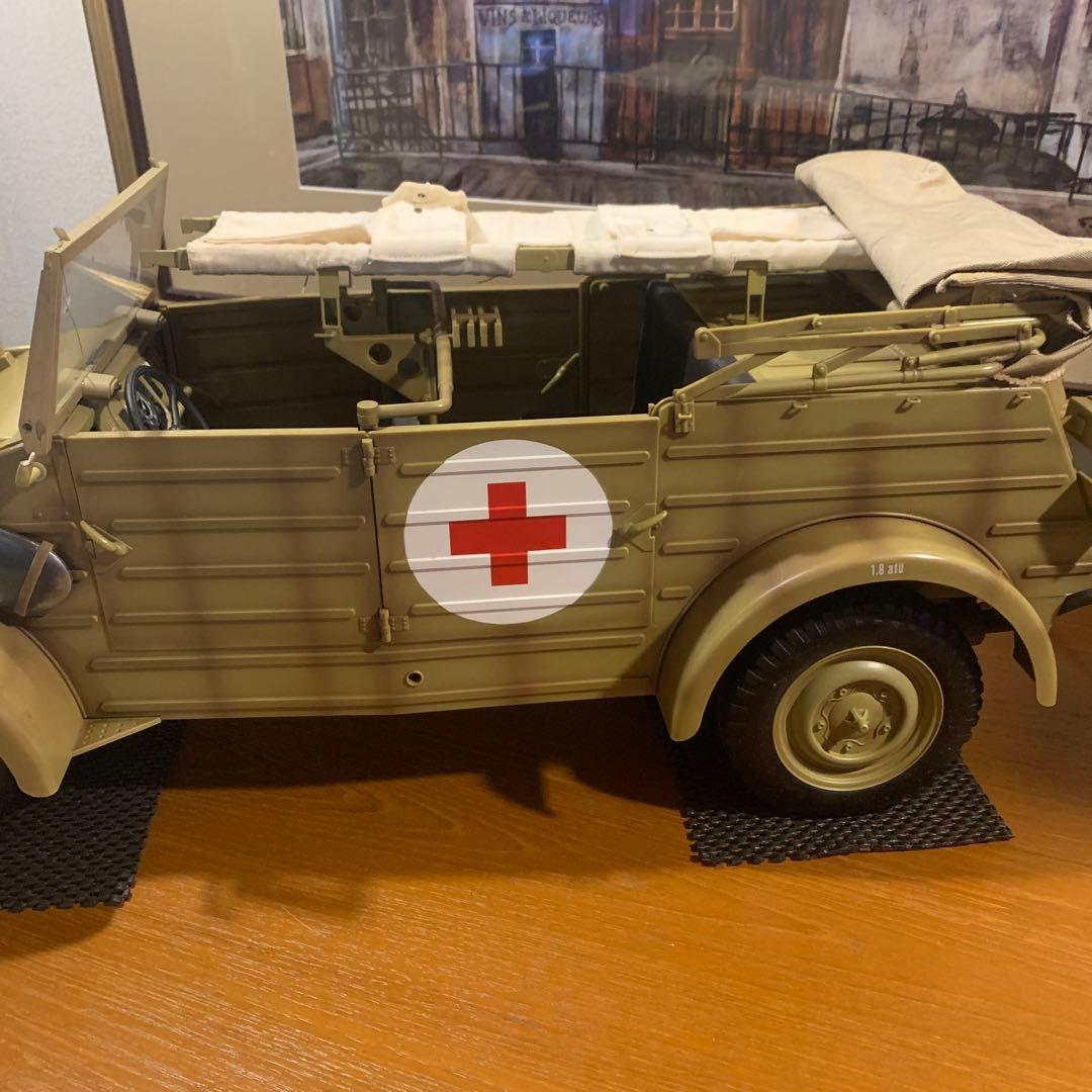キューベルワーゲン 担架付き ドラゴン製アンビュランスモデル 「１／６」❗️