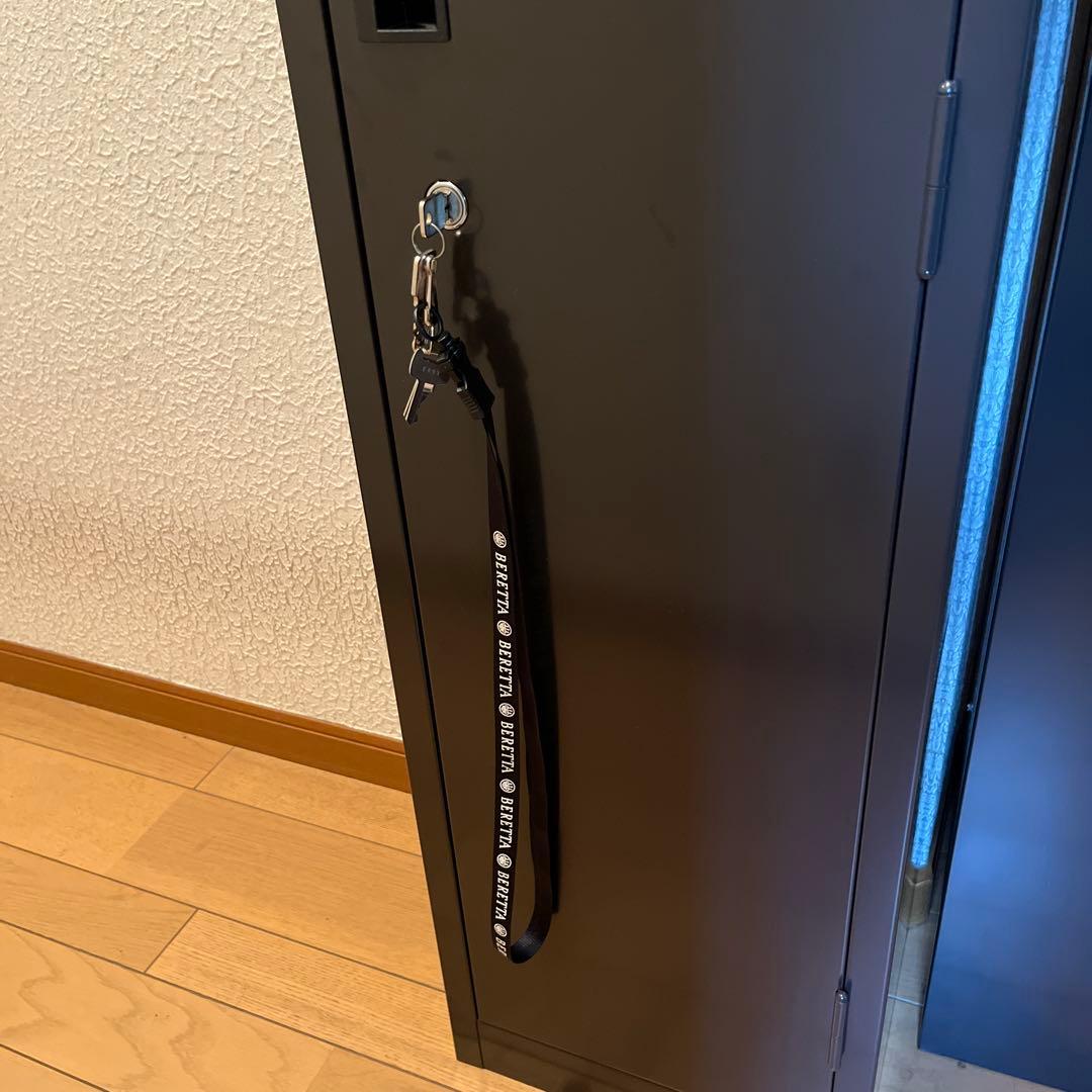 【美品】ベレッタ　ガンロッカー