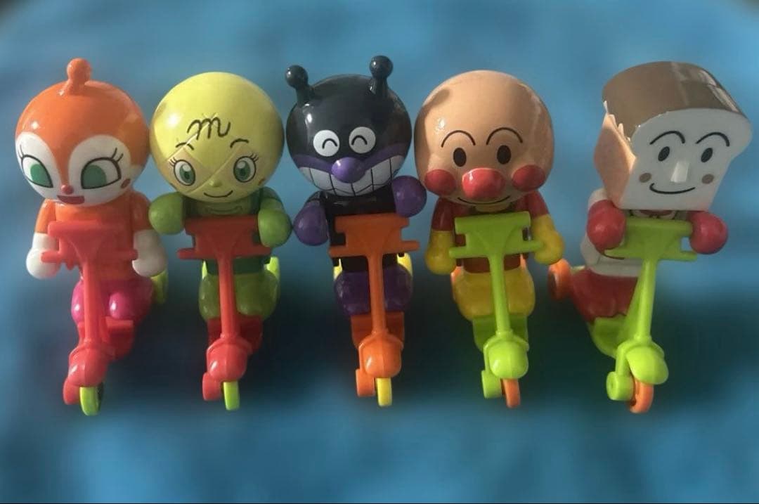 アンパンマンフィギュア　ドキンちゃん　メロンパンナちゃん　しょくぱんまん2007