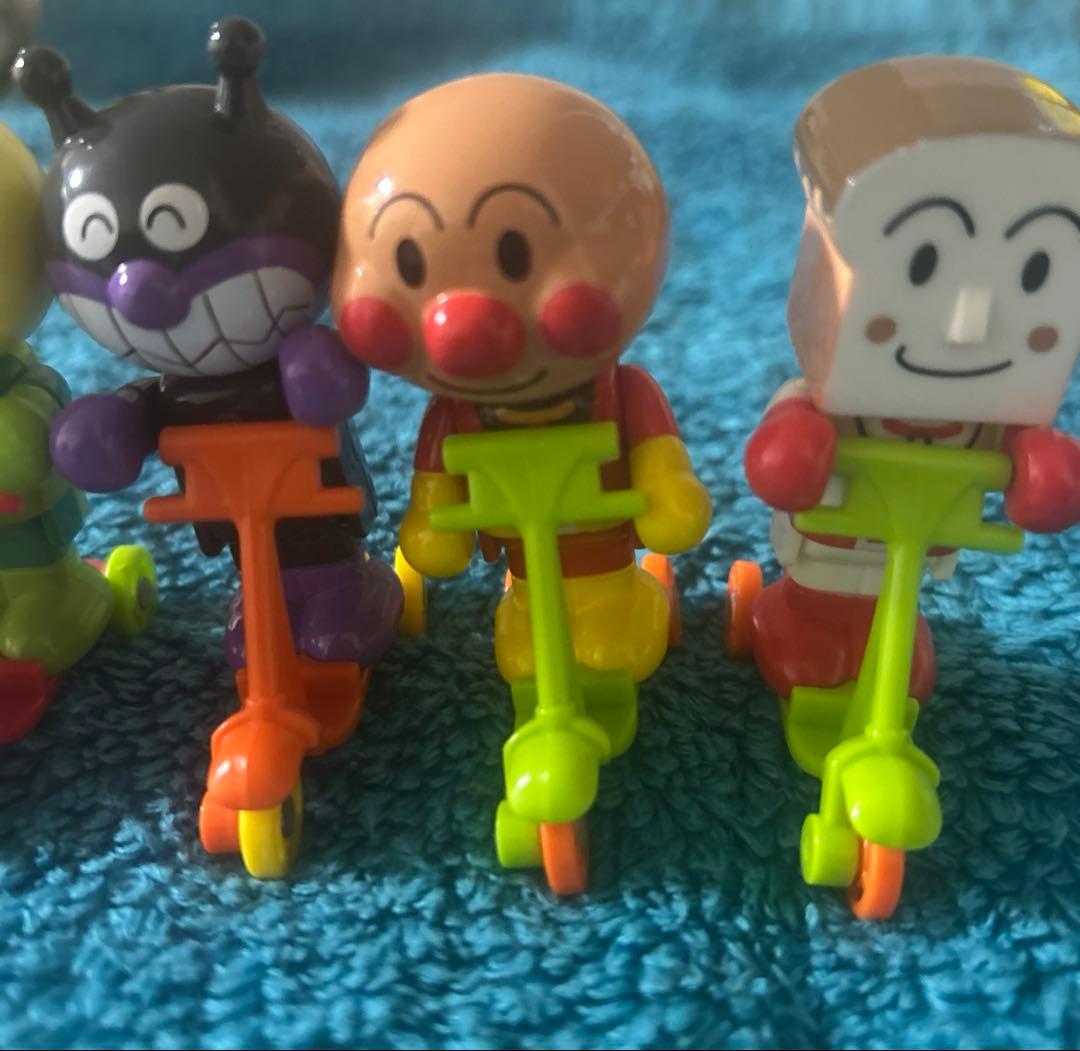 アンパンマンフィギュア　ドキンちゃん　メロンパンナちゃん　しょくぱんまん2007