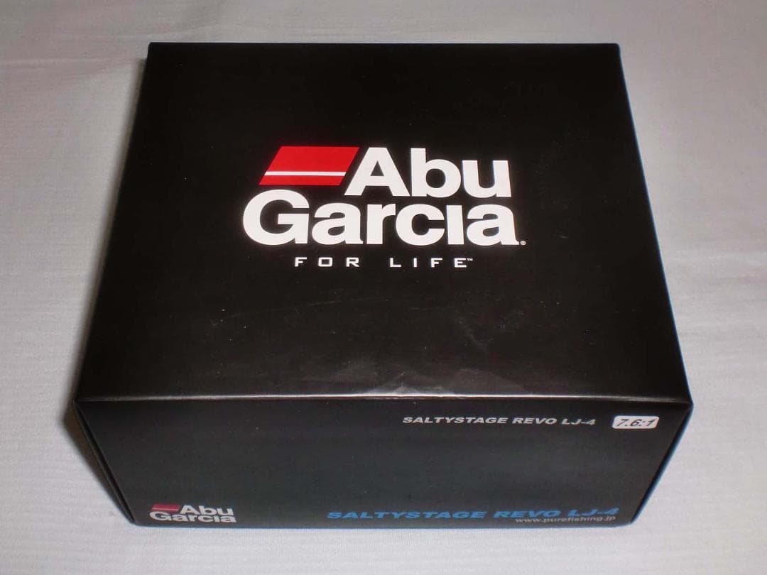 アブガルシア　ソルティーステージレボ　ＬＪ－４（Revo LJ-4）『右巻』新品