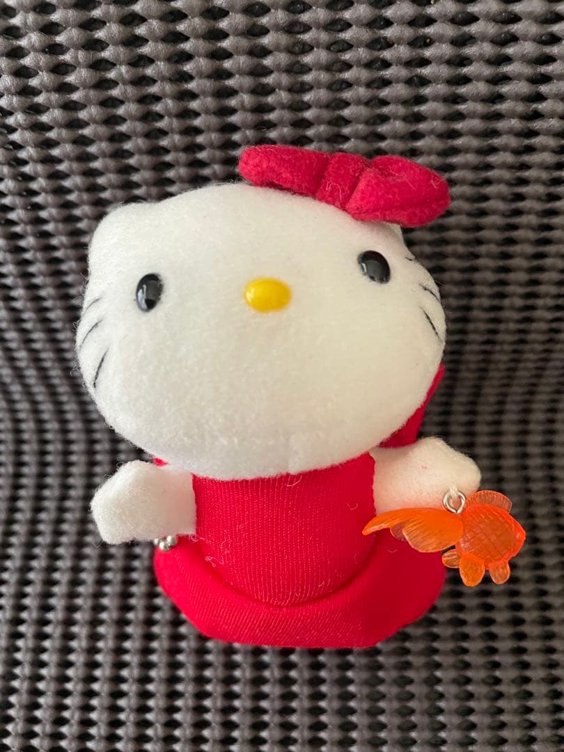 ハローキティ ご当地 赤いべべ金魚 ぬいぐるみ