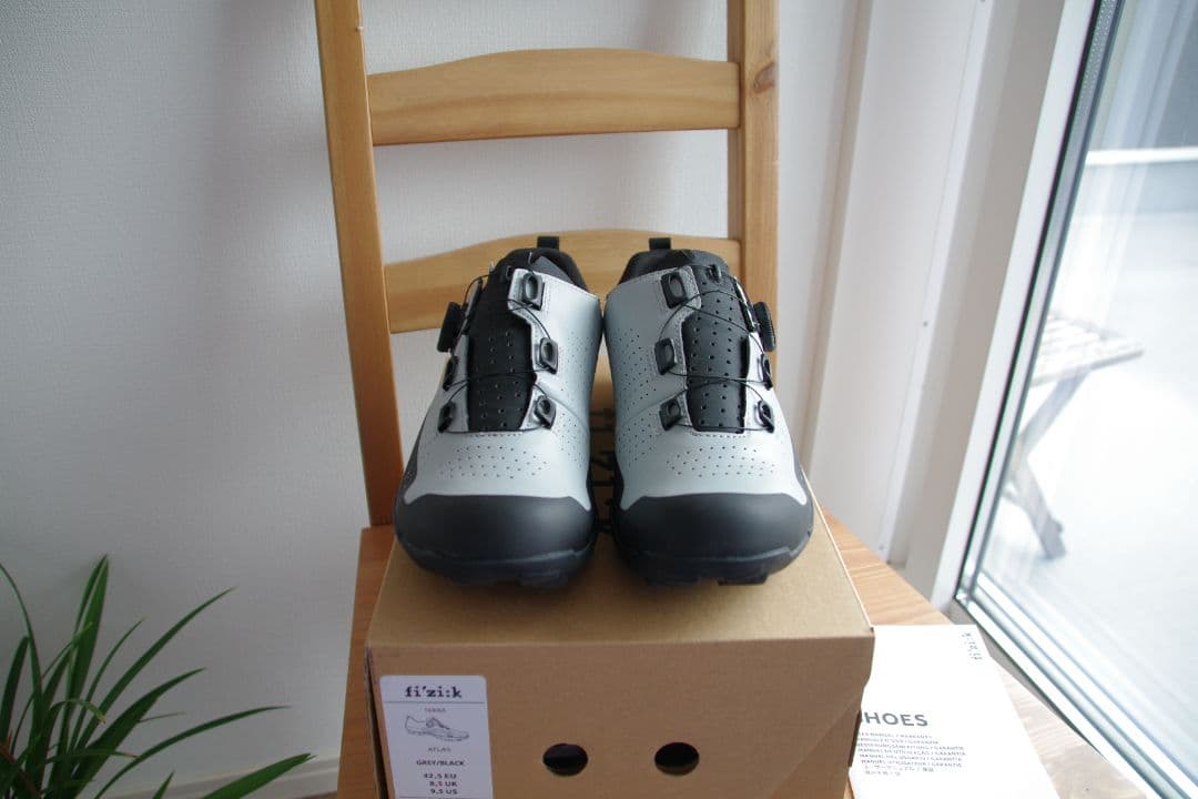fi'zi:k SPDシューズ 「TERRA ATLAS」グレー/ブラック