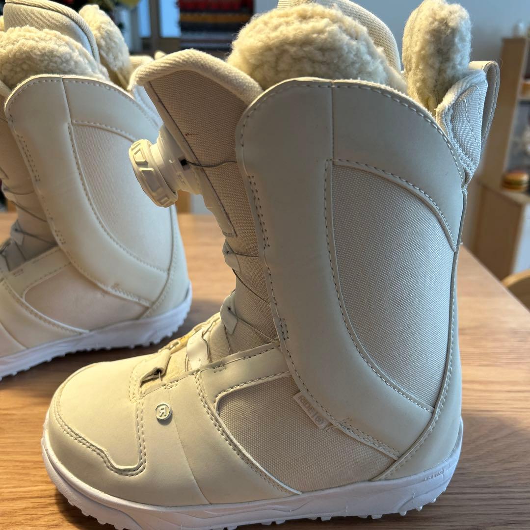 スノボ　ブーツ　女性