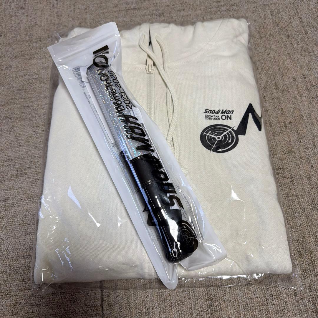  Man Dome Tour ON ペンライト・パーカー(L)