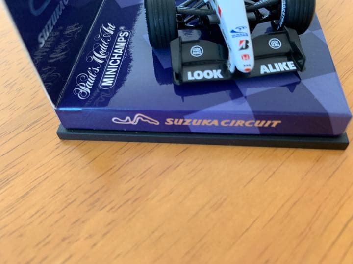 直筆サイン入り 鈴鹿サーキット別注 佐藤琢磨 BAR HONDA 005