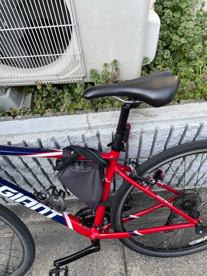 GIANT クロスバイク Mサイズ　引き取り限定 河内永和駅