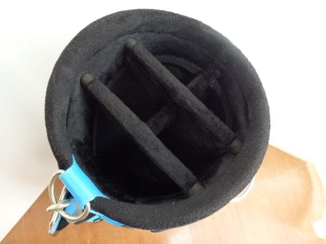 美品：稀少：Volvik（ボルビック ）キャディバッグ