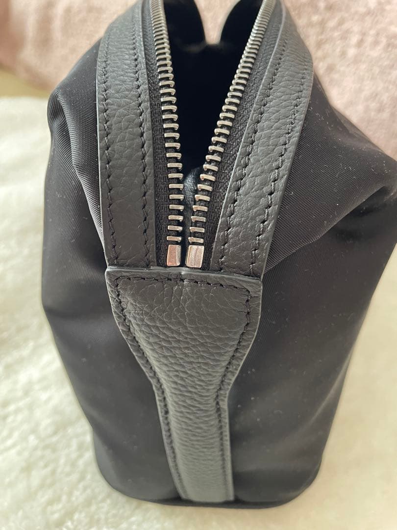 BONAVENTURA チェレステ ナイロン トラベルポーチ