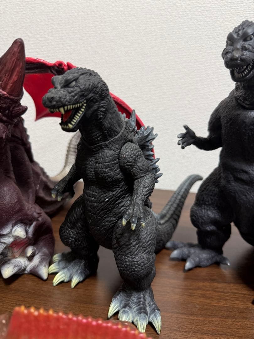 シンゴジラ フィギュア 東宝 ゴジラ デストロイア ソフビ バンダイ