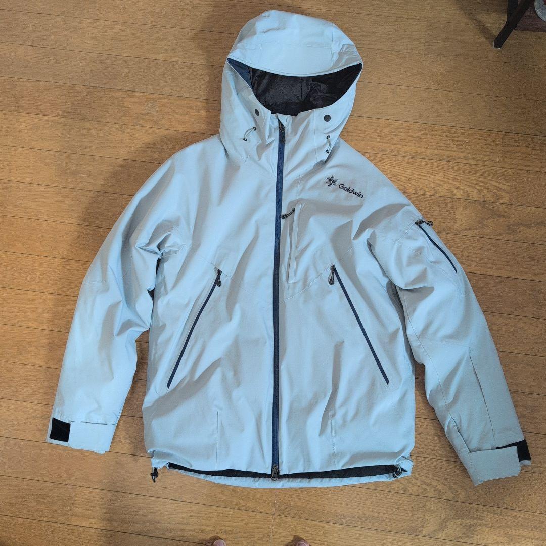 美品Goldwin上下スキーウェアMサイズ 2021-2022モデル