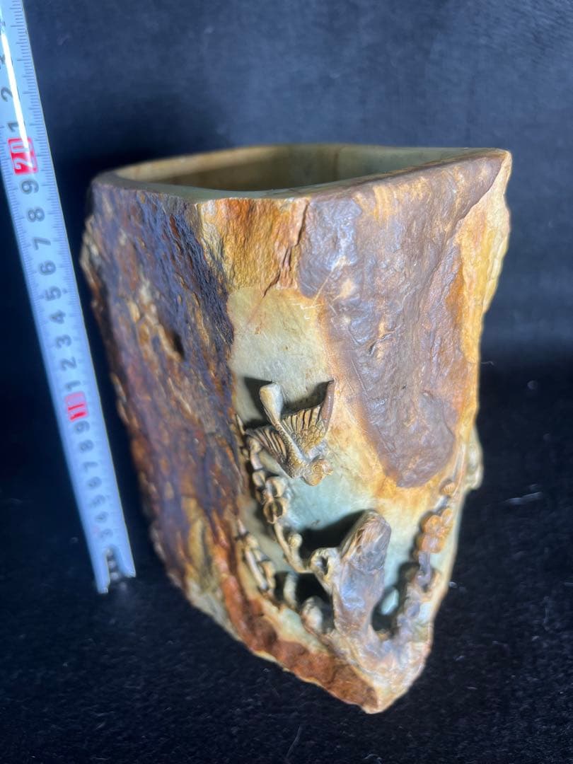 昔の掘り出しの骨董緑端渓彫刻梅鳥文刻 鑑賞石天然石 置物 高さ19cm