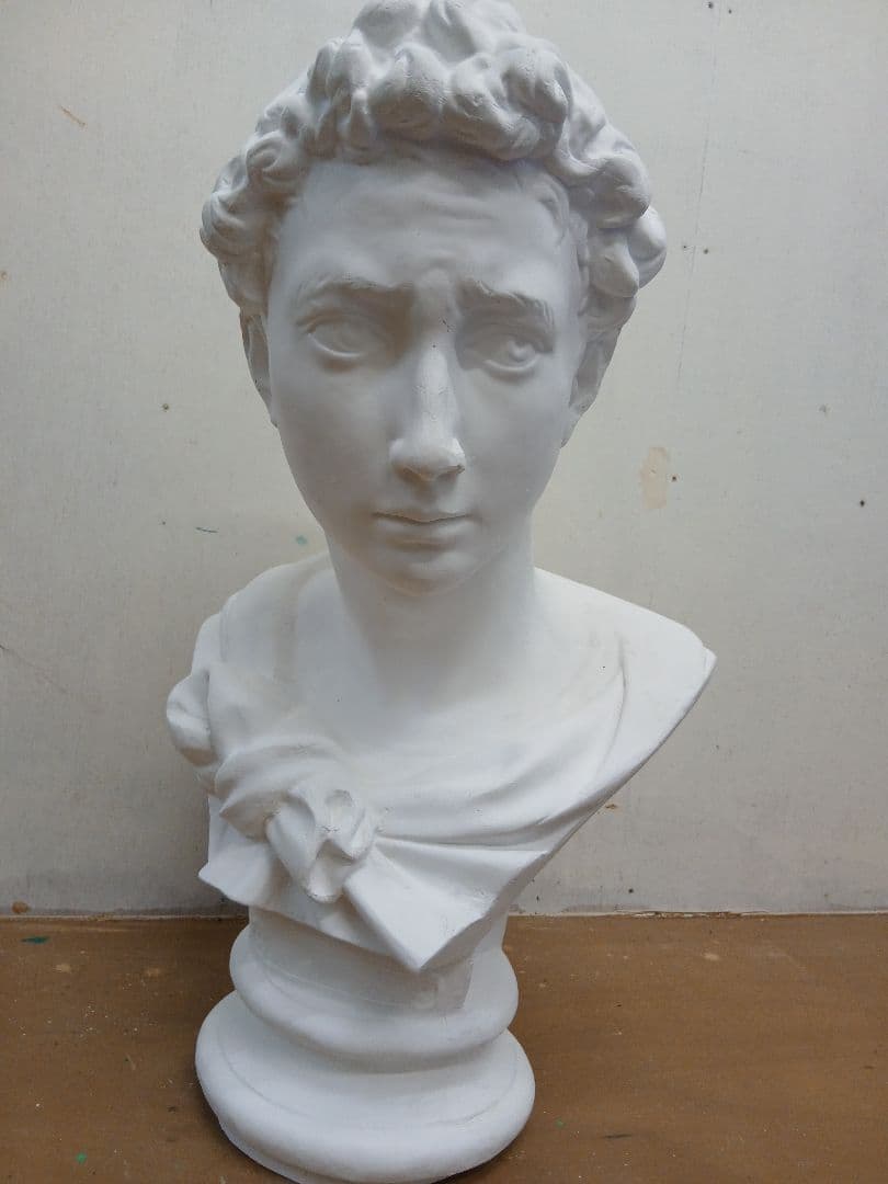 よし。ジョルジョ首像