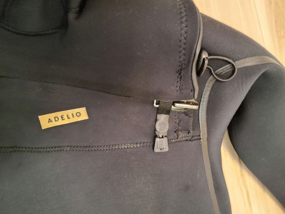 ADELIO 5/4 DELUXE HOODED セミドライ