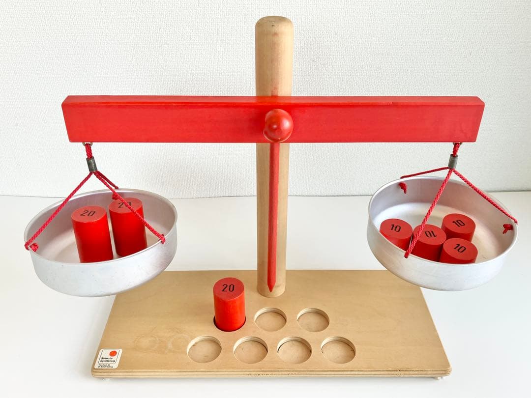 稀少　ドイツで購入　Selecta社の上質な木製の天秤おもちゃ　インテリアにも