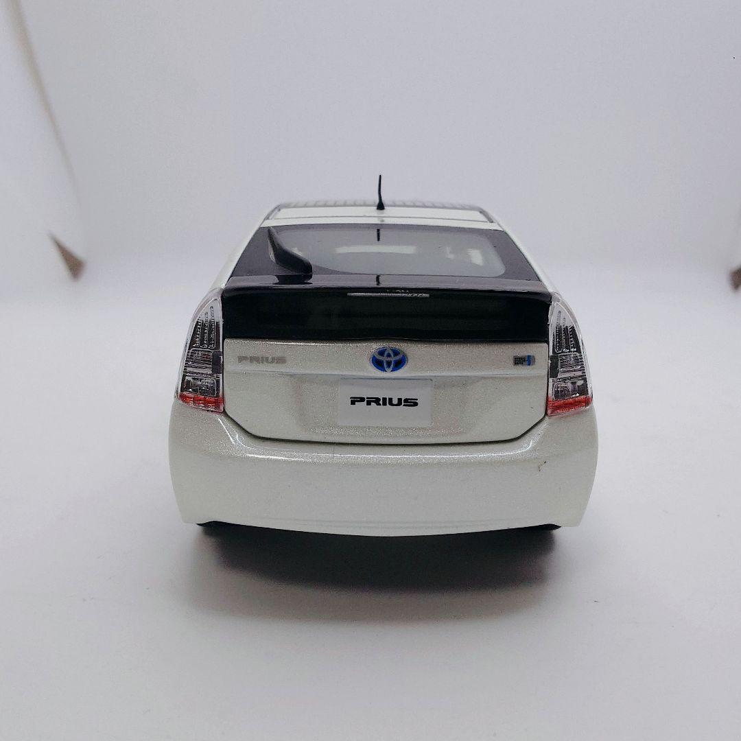 トヨタ プリウス 30系 前期 3代目 白 カラーサンプル ミニカー 非売品