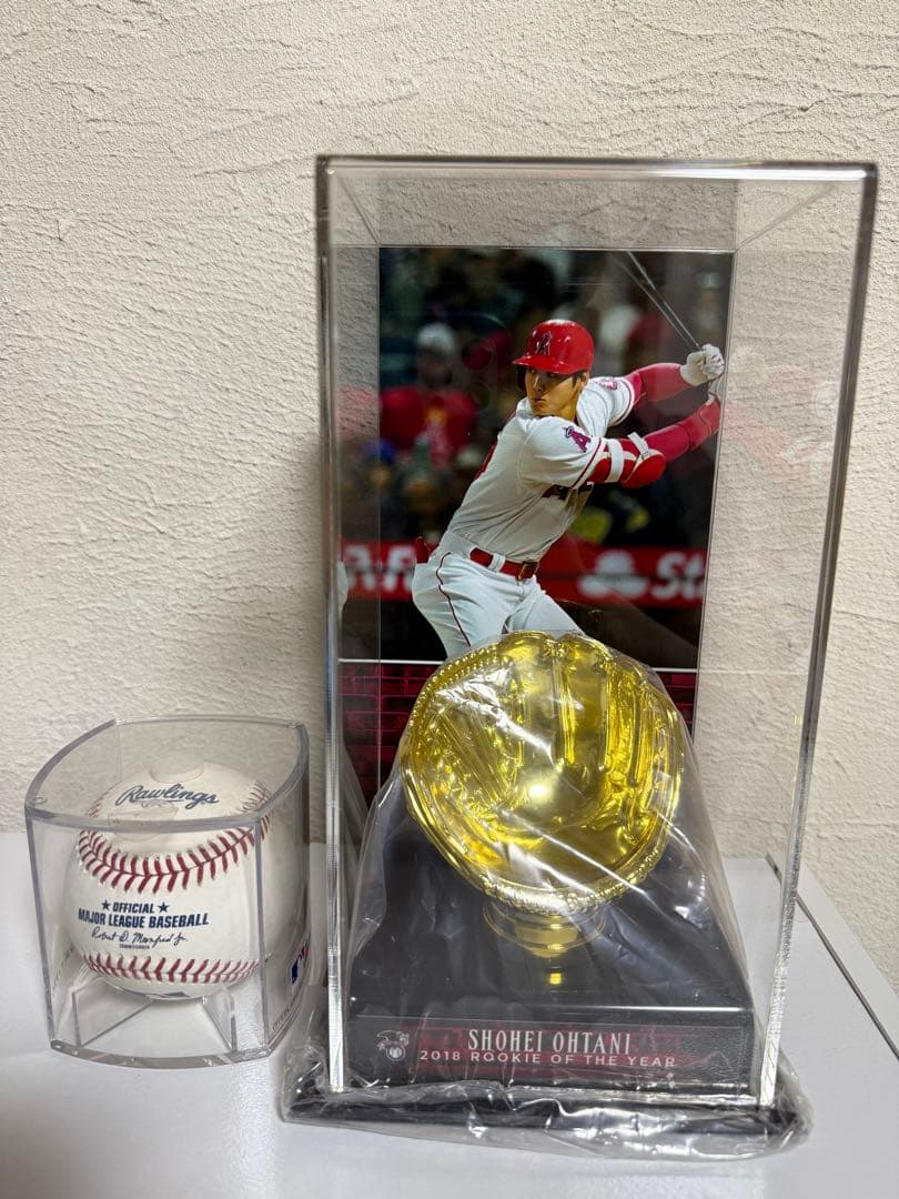 大谷翔平 2018年ルーキー・オブ・ザ・イヤー トロフィー　MLB公式ボール付き
