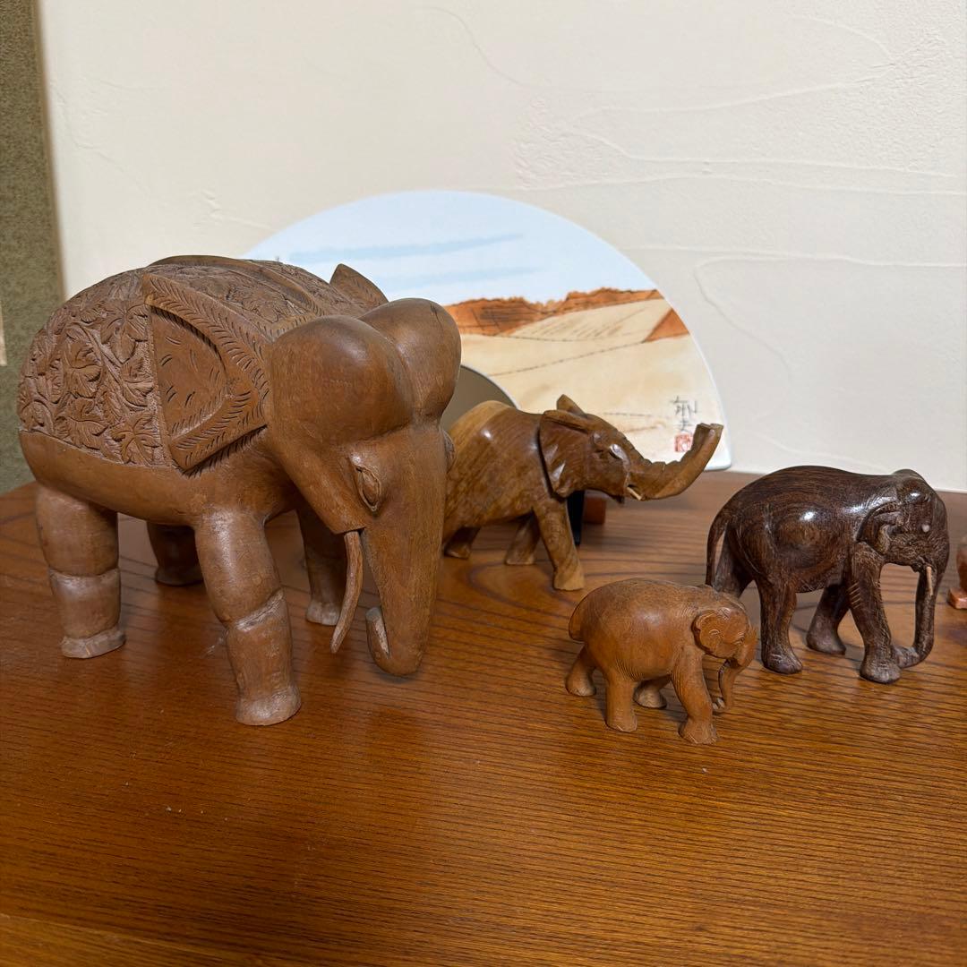 材質不明　木製親子象彫刻