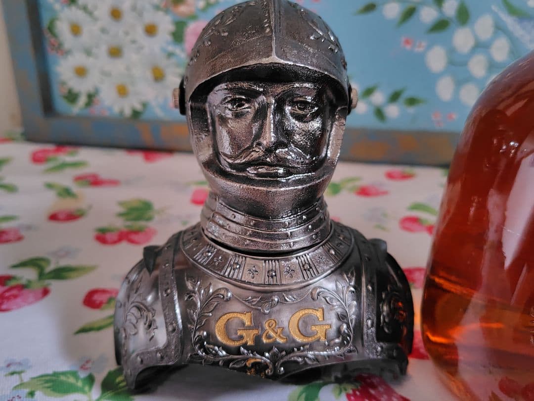 【未開封】ニッカウヰスキー G&G　白瓶　西洋騎士　終売品　760ml カブト