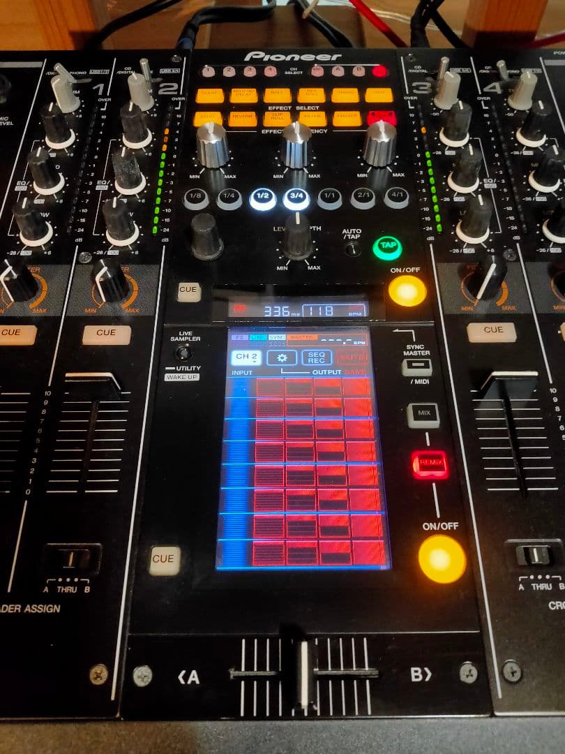 Pioneer DJM 2000 nexus DJミキサー