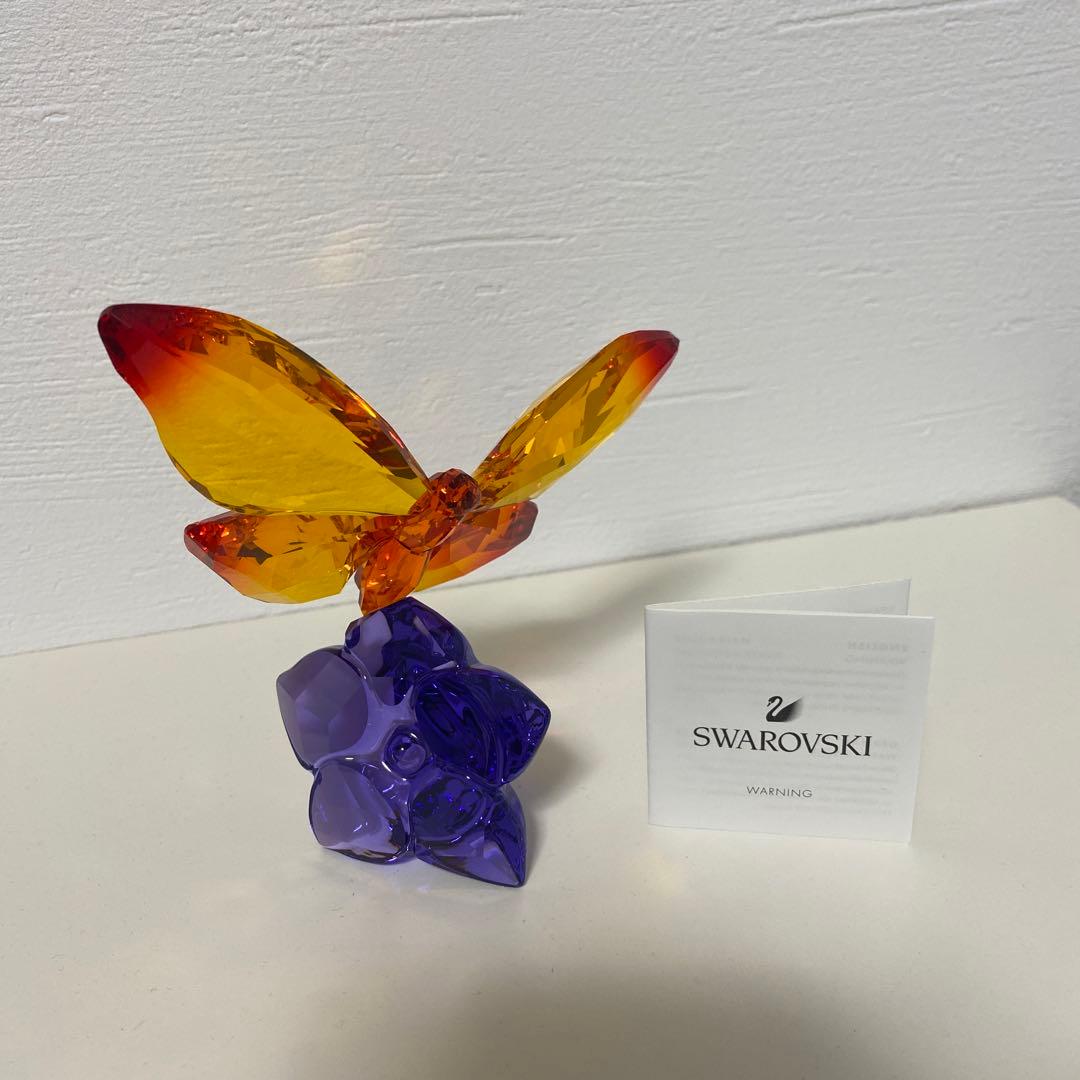 スワロフスキー★バタフライと花　置物