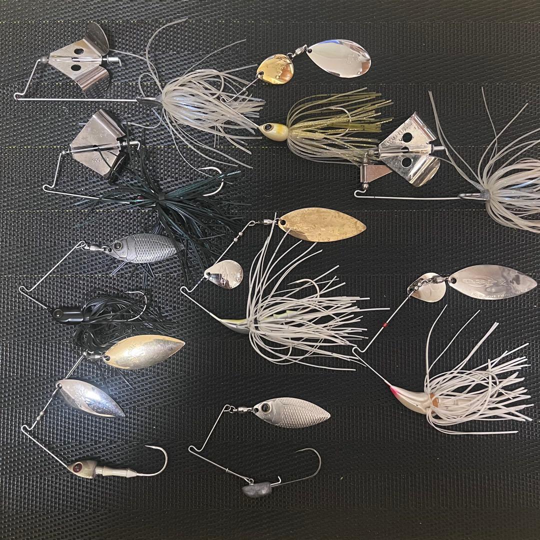 ブラックバスルアー 60個　ワイヤーベイト多数 プラスチックケースセット