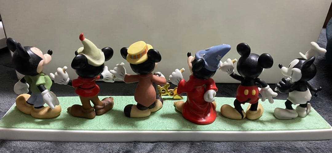 ディズニー　ミッキーマウス　ミレニアムフィギュア　2000年　限定　500 陶器