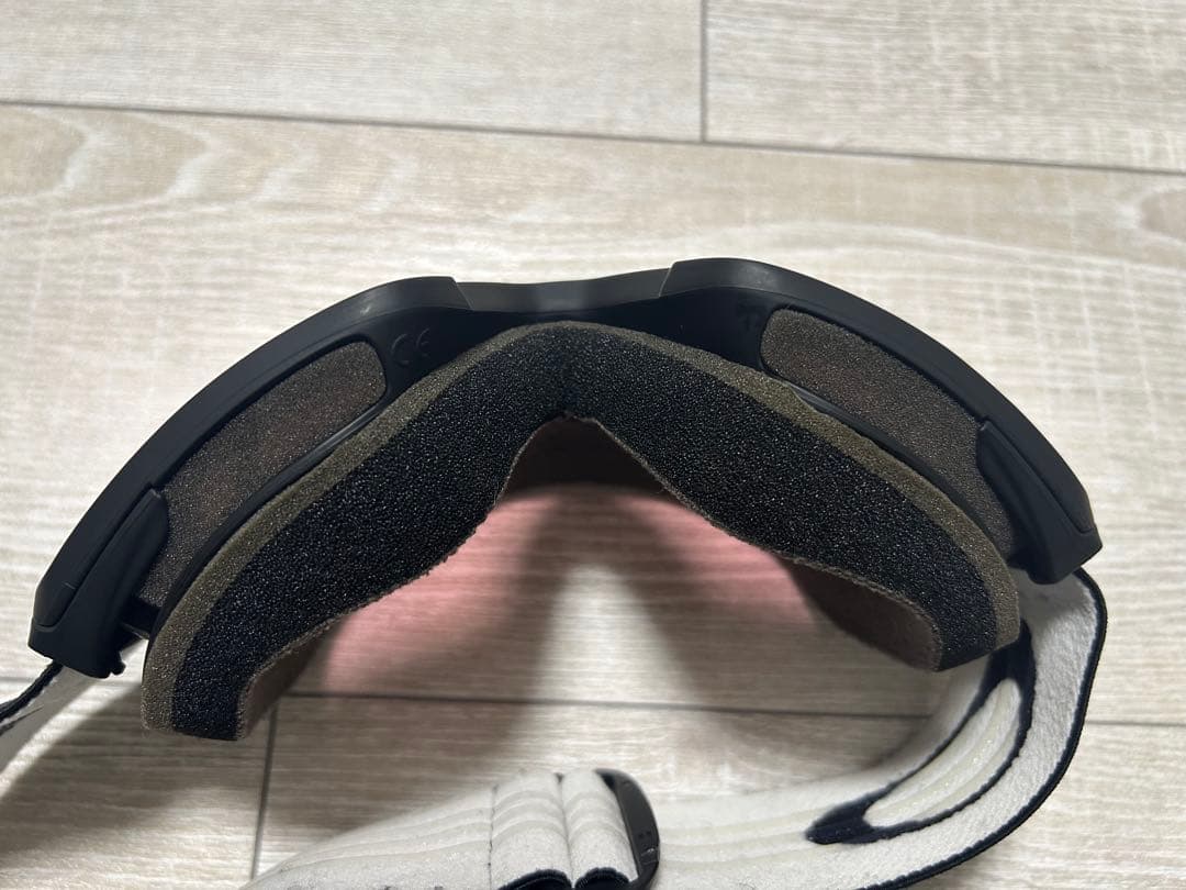 定価50% OAKLEY スノボゴーグル 紫外線カット 男女兼用