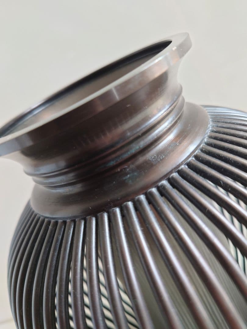 登鴻作　鋳銅　透籠　花瓶　落とし付