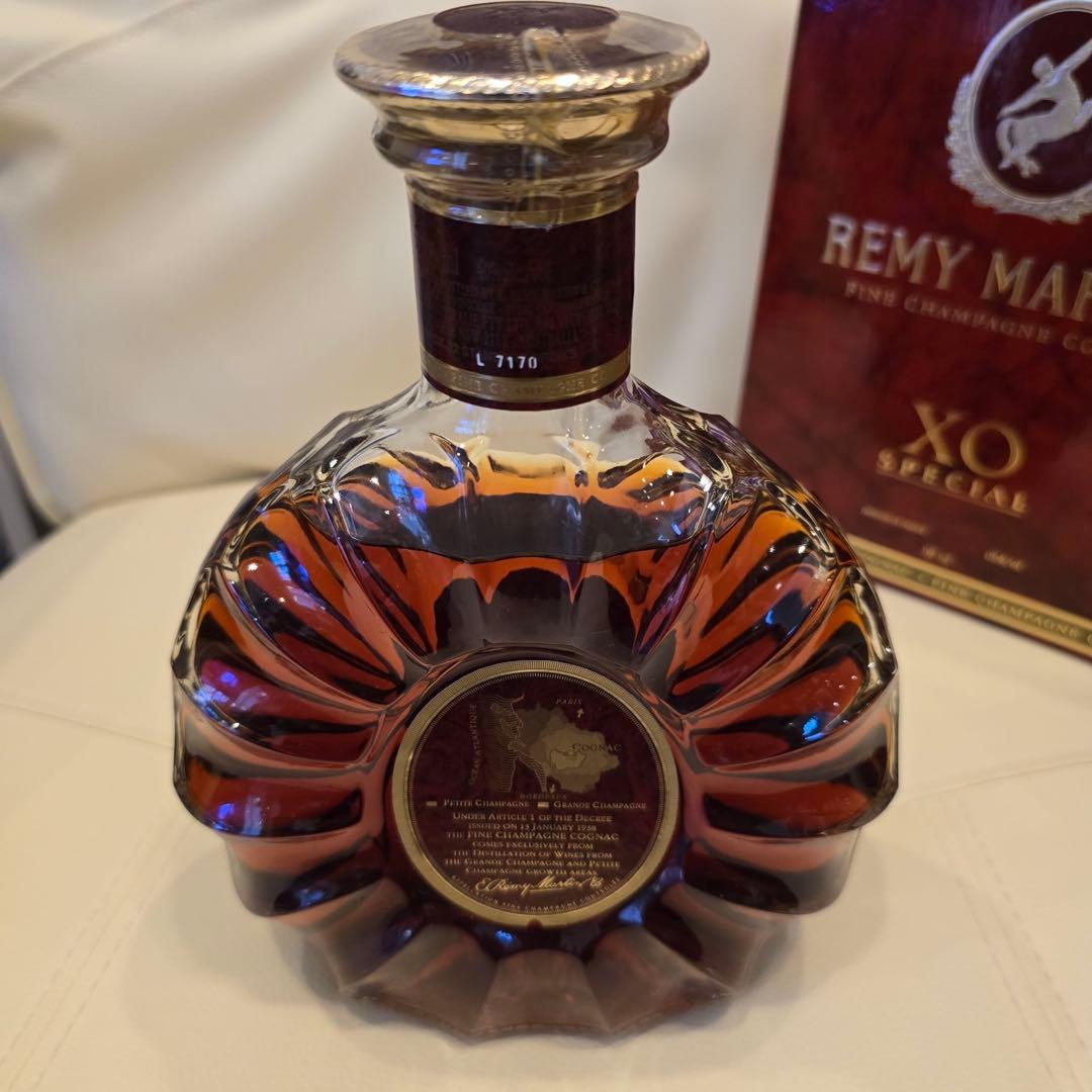 新品未開封　REMY MARTIN レミーマルタンXO SPECIAL700ml