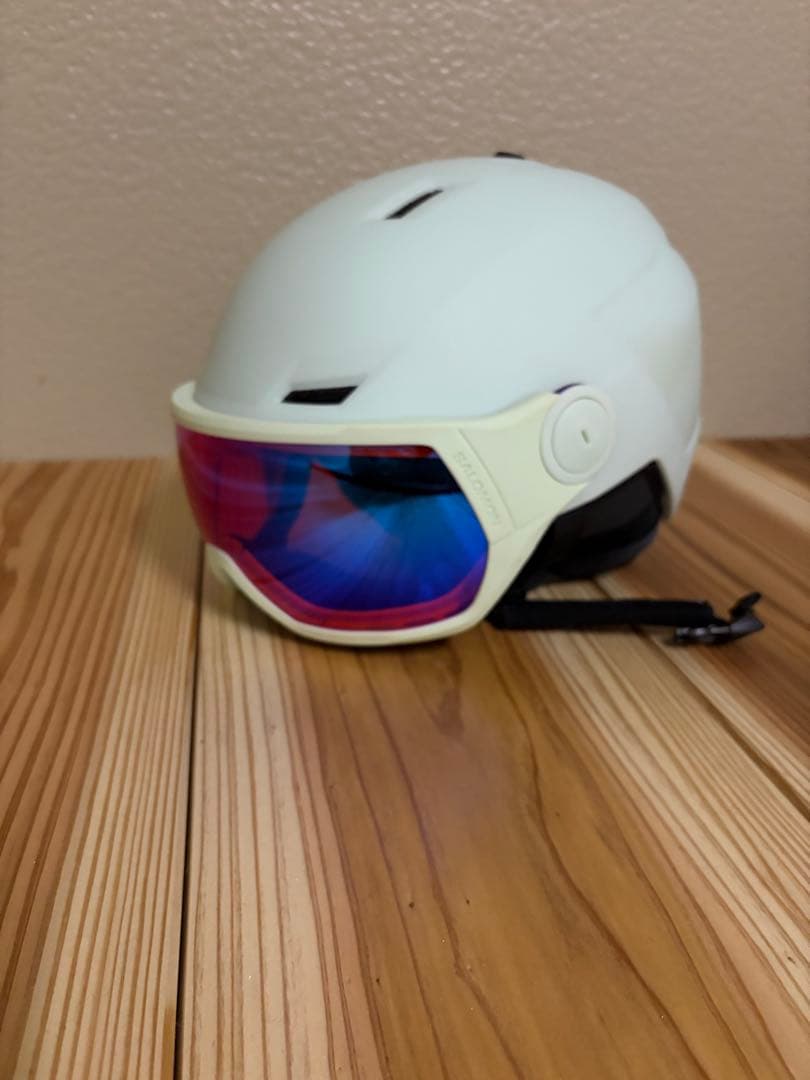 サロモン　バイザーヘルメット　レディース