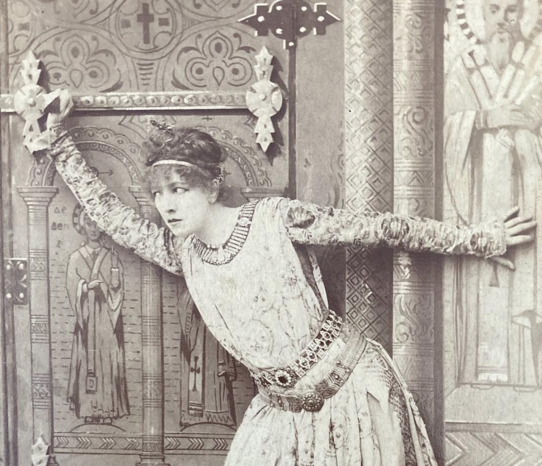 フランスアンティーク　テオドラを演じる大女優 サラ・ベルナール　カルト・キャビネ