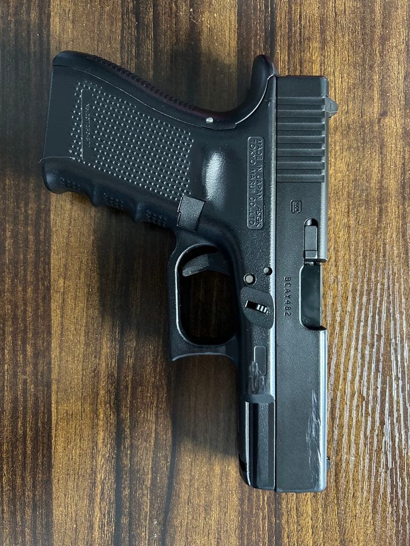 東京マルイ　グロック 19 gen4 本体＋マガジン×3