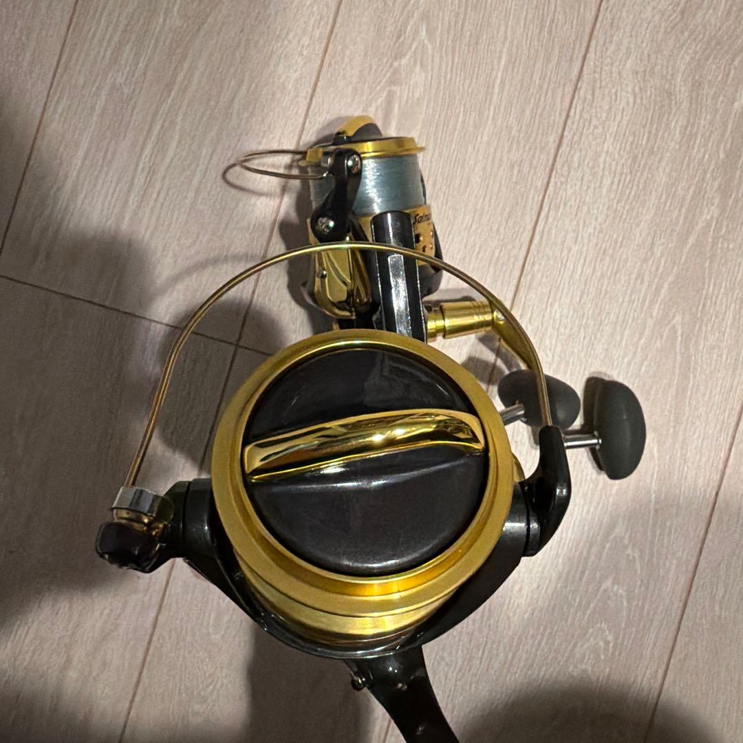 スピニングリール Salmon 中型リール ゴールド ハンドル左右交換可