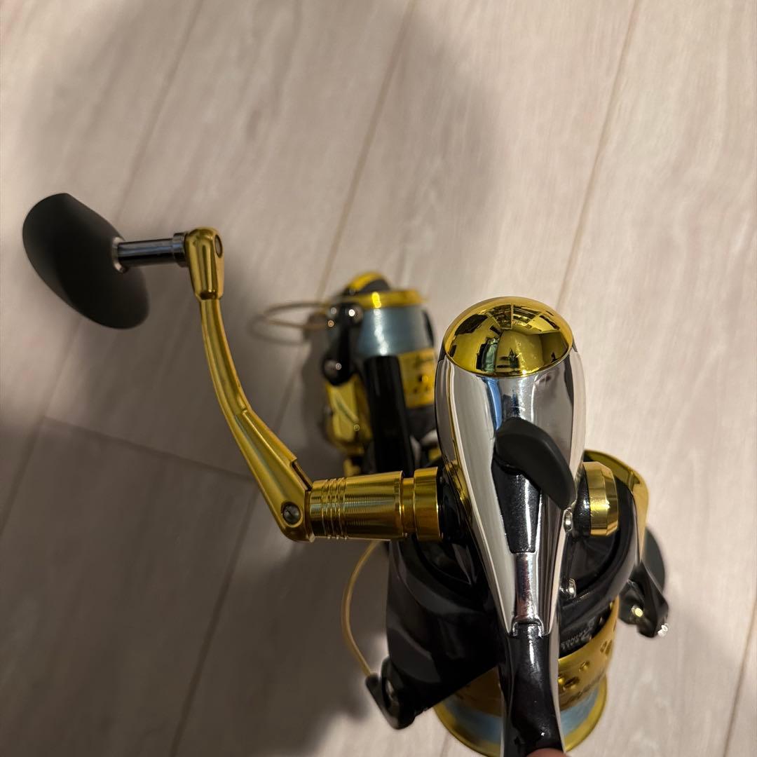 スピニングリール Salmon 中型リール ゴールド ハンドル左右交換可