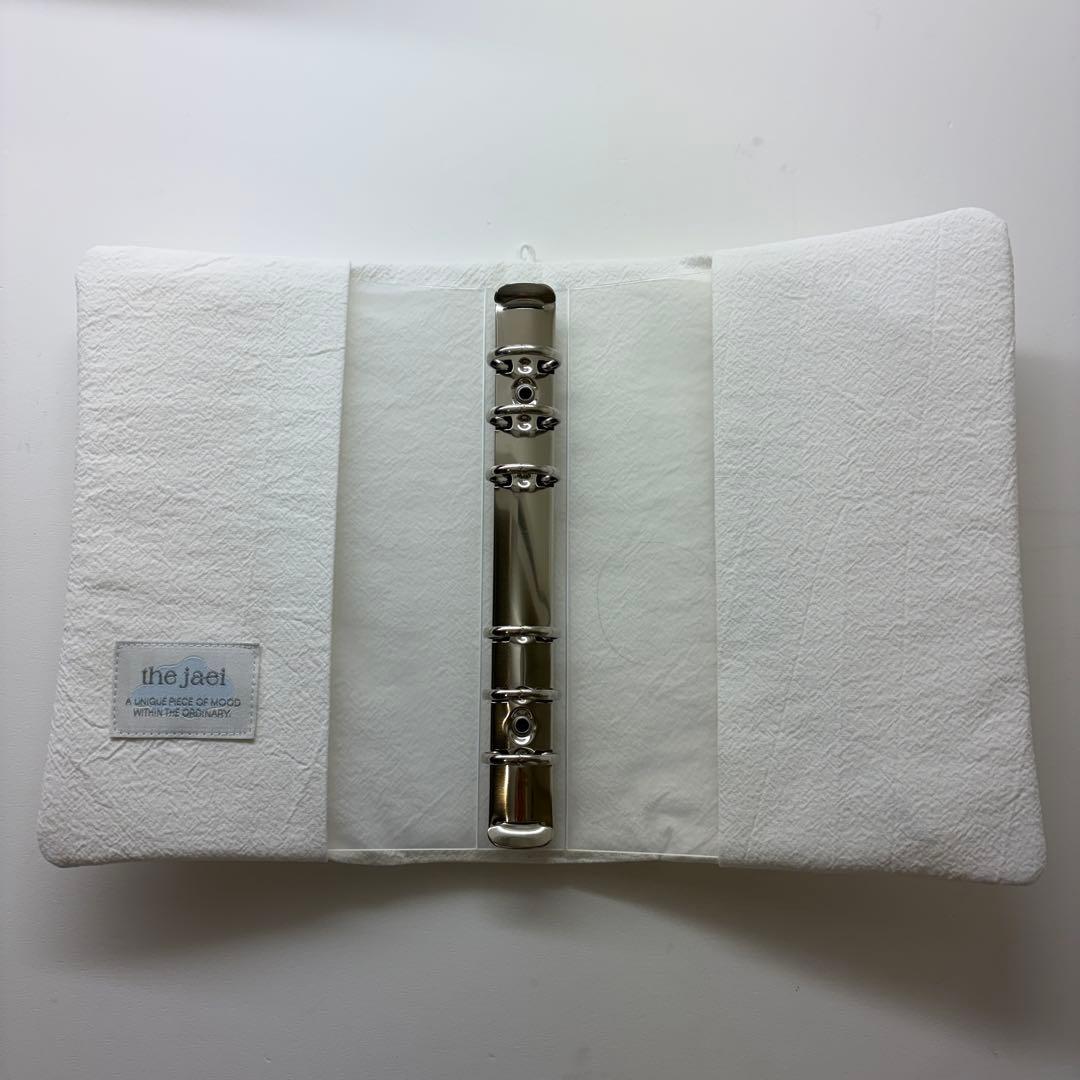 バインダーカバー　白ドット　ふかふか　A6 韓国　貯金