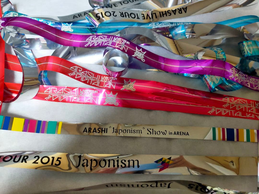 貴重★嵐 歴代コンサート 銀テープ まとめ売り52本＋リボン8本 ケース付き