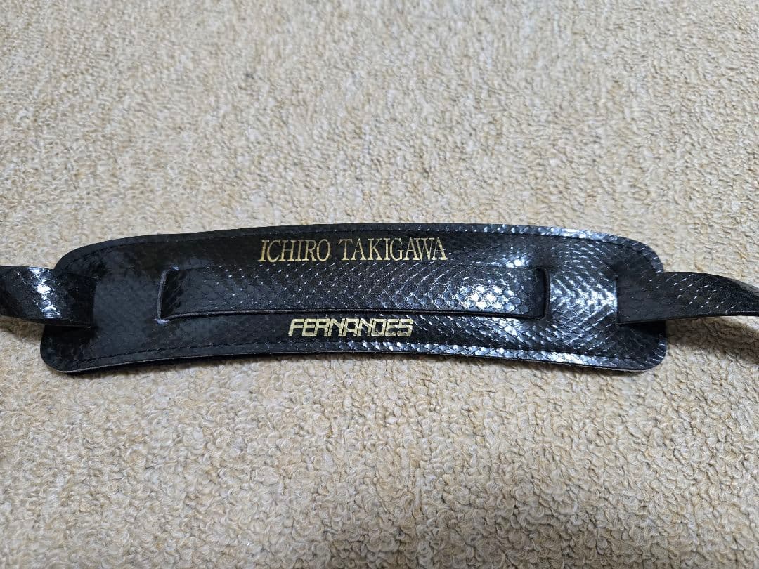 瀧川一郎モデル ギターストラップ 蛇柄 ビンテージ