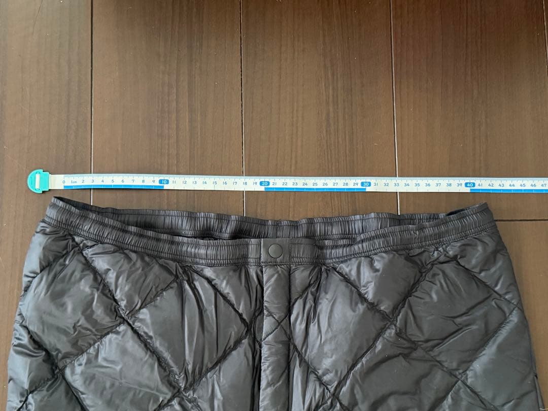 モンベル　ダウンパンツ　ニーロング　ハーフパンツ　ダウンハーフパンツ